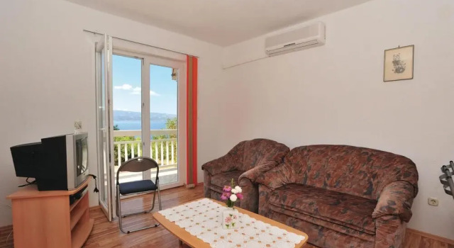 Beautiful Home in Lokva Rogoznica With Wifi and 2 Bedrooms