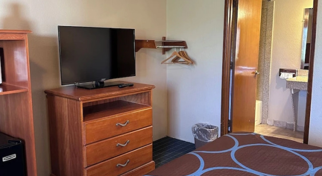 Двухместный номер Standard Super 8 by Wyndham Vancouver East