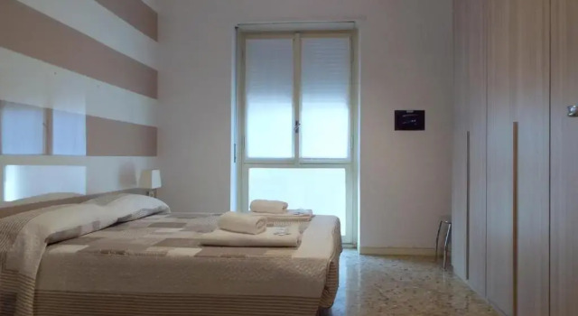 Апартаменты Lacaralele Apartment