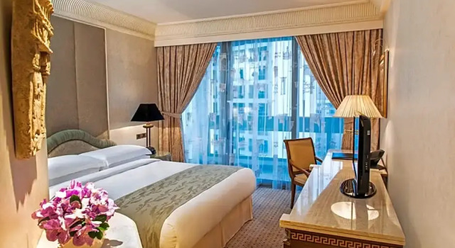Номер Superior с видом на город InterContinental Phoenicia Beirut by IHG