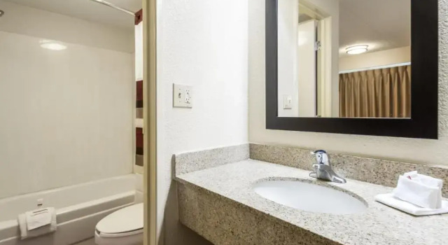 Двухместный номер Superior Red Roof Inn Edison