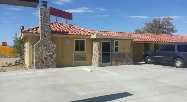Mayfair Passport Inn, Buchen Sie Motel Inyokern Kalifornien