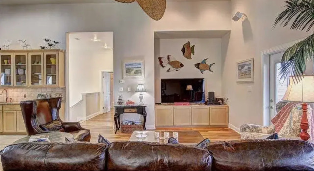 Aransas Palms - 4 Br home by RedAwning
