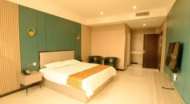 Полулюкс Deluxe Phoenix Shuicheng Holiday Hotel