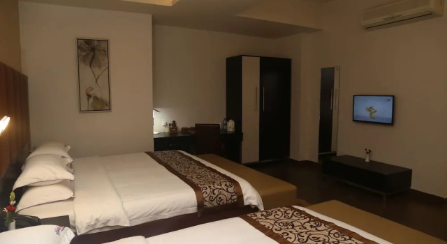 Семейный номер Deluxe Dmore Dhaka Hotel & Resort