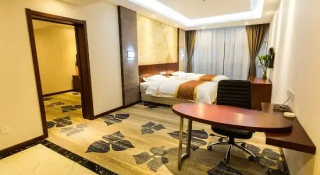 Люкс Heng Feng Hotel
