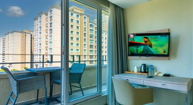 Двухместный номер Deluxe с балконом The Gate 30 Suites