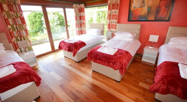 Kingsley Lake View, Забронировать Отель Отели Англии с бассейном, Бассейн