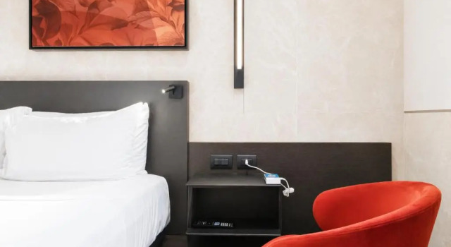 HOTIDAY Room Collection - Milano Cinque Giornate, Забронировать Отель Отели Милана 4 звезды, 4*