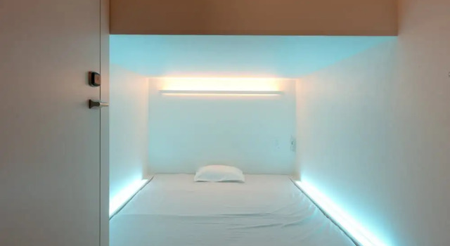 Кровать в общем номере (мужской номер) Capsule Hotel City Cabin Susukino