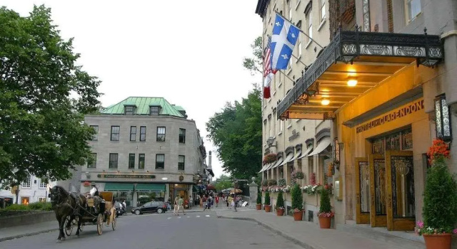 Четырёхместный номер Standard Отель Clarendon
