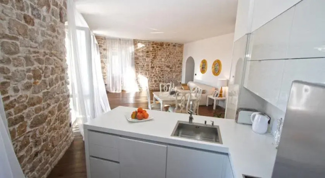 Grand Terrace Sea View Apartments, Забронировать Апартаменты/квартира Отели Шибеник с парковкой, рядом с Sibenik Town Museum, Парковка