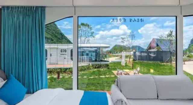 Puzhe Heiwei Guangxing River. Camp between Clouds and Water, Rezerwuj Hotel Hotele w Qiubei z basenem, Basen