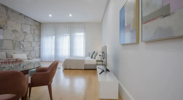 Liiiving - Downtown Luxury Apartment 2T, Забронировать Апартаменты/квартира Cedofeita / Santo Ildefonso / Se / Miragaia / Sao Nicolau e Vitoria Порту, рядом с Lapa Metro Station