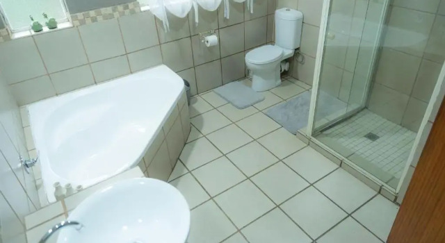 Бунгало Superior Landa Guesthouse & self catering