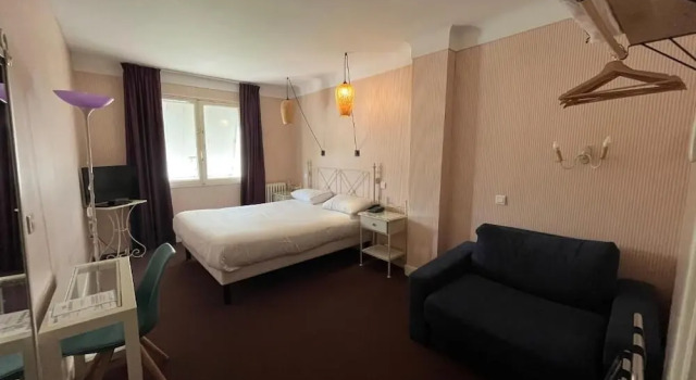 Семейный номер Standard Grand Hôtel Niort Centre