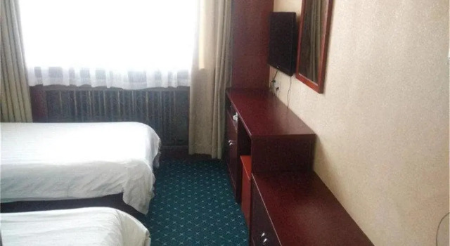 Chengde Jichu Hotel, Book Hotel Shuangqiao District Chengde