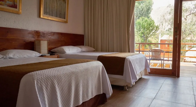 Трёхместный номер Standard с балконом и с видом на сад Hotel y Restaurante El Molino