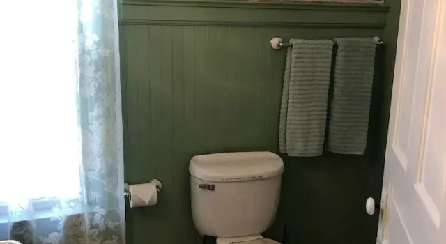 Люкс Deluxe Hickory House Inn