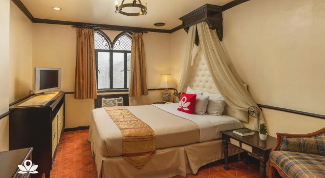 ZEN Rooms Camelot Hotel QC