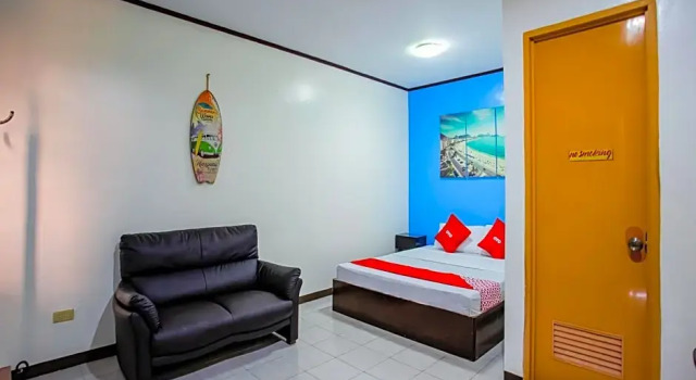 Номер Deluxe OYO 814 Laurien's Budget Hotel