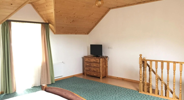 Карпатський Готель Олександрія, Book Hotel Hoteller i Jablonitsa med parkering, Parkering