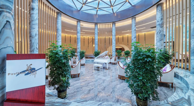 Howard Johnson By Wyndham Lake Serenity Hotel Neijiang, Book Hotel Hoteller i Meishan med pool, Swimmingpool