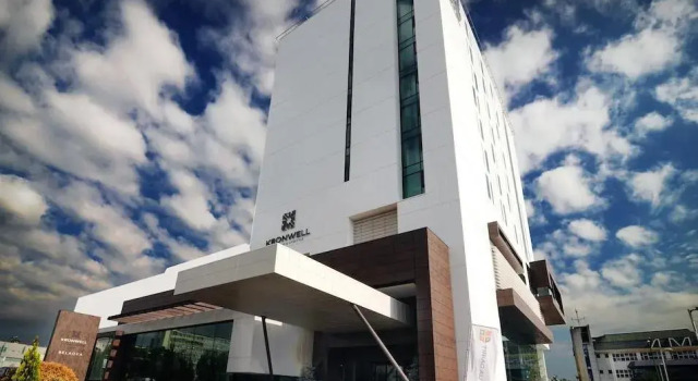 Трёхместный люкс Kronwell Brasov Hotel