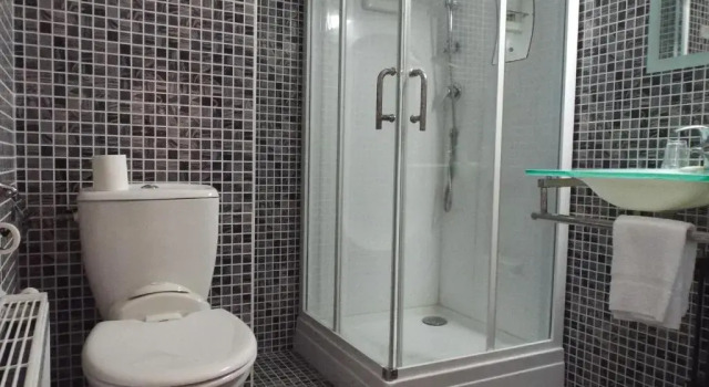 Номер Standard Logis Hôtel Saint Martin