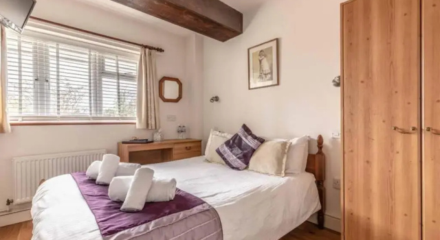 Коттедж 4 Bed 3 Baths in CENTRAL WINDSOR! WALK 2 ALL THE SIGHTS! LEGOLAND 5 MIN DRIVE