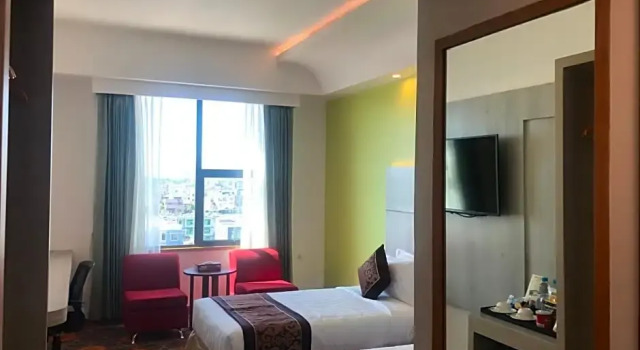 Номер Superior Ritz Grand Hotel Mandalay