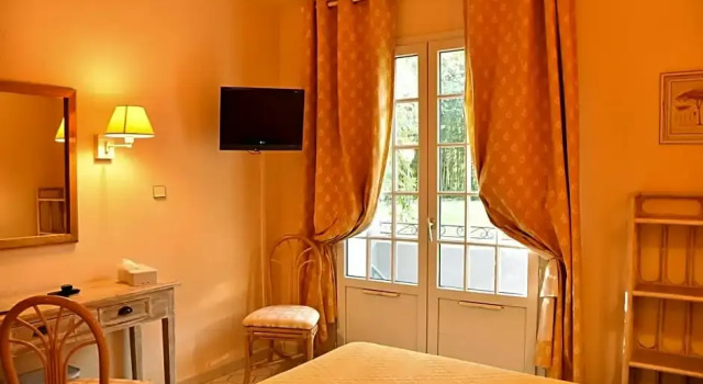Hotel Les Mazets Des Roches