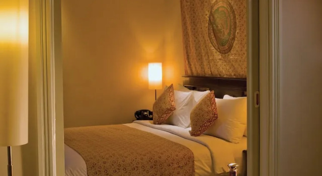 Двухместный номер Executive с балконом The Phoenix Hotel Yogyakarta - Handwritten Collection