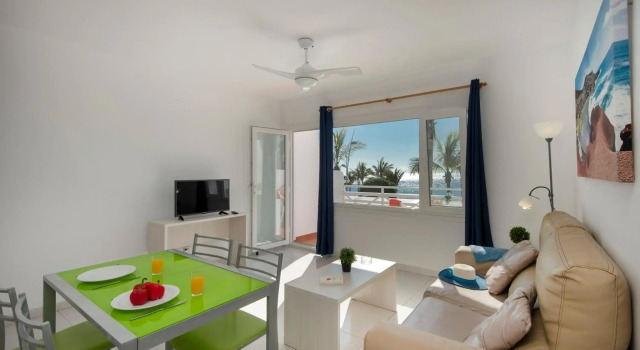 Rocas Blancas Apartments, Забронировать Апартаменты/квартира Отели Канарских островов с бассейном, Бассейн