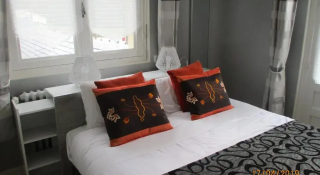 Семейный номер Standard Logis Hôtel LAyguelade