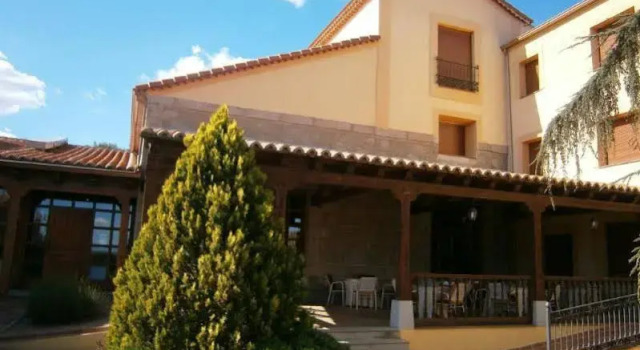 Hotel El Castrejon, Забронировать Отель Себрерос Sierra de Guadarrama