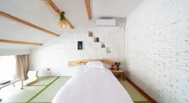 Люкс с балконом Xiongxiong Tribe Homestay