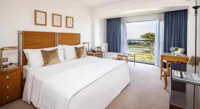Двухместный номер Standard с балконом и с видом на океан The Atlantic Hotel - Small Luxury Hotels of the World