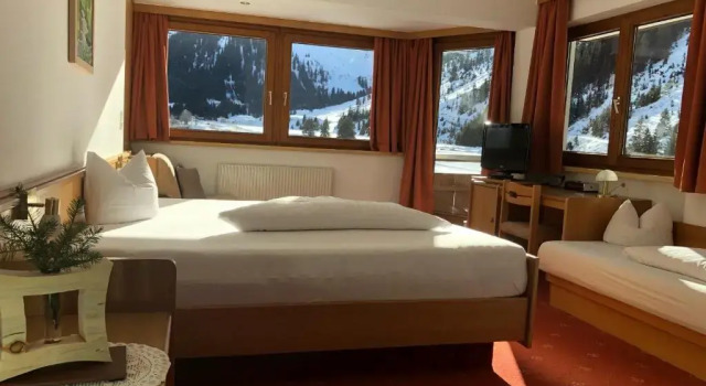 Номер Standard Piz Hotel