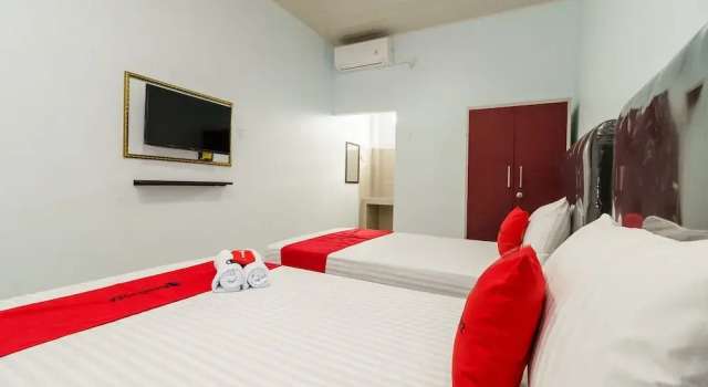 Awan Kost by Reddoorz, Rezerwuj Hotel Palembang Sumatra