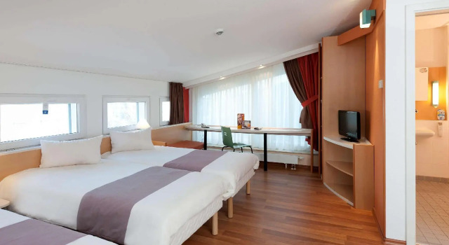 Семейный номер Standard Me and All Hotel Berlin East Side, by Hyatt