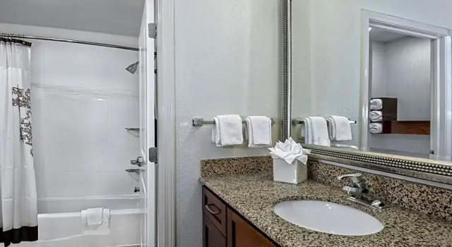 Четырёхместный люкс с 2 комнатами Residence Inn by Marriott San Antonio SeaWorld / Lackland