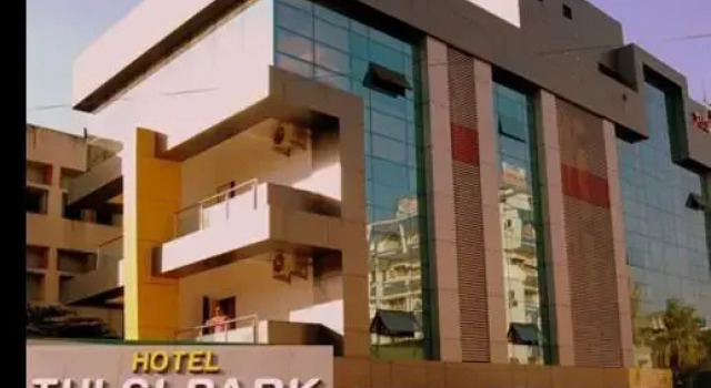 Hotel Sai Tulsi, Забронировать Отель Ширди штат Махараштра, рядом с Железнодорожный вокзал Сайнагар