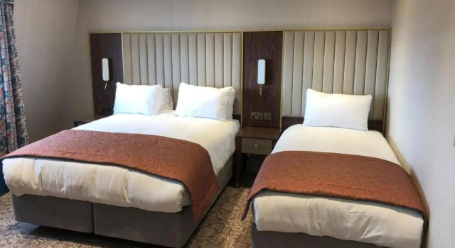 Трёхместный семейный номер Standard voco The Clifton Folkestone by IHG