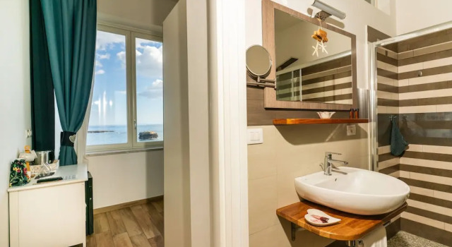 Двухместный номер Premium с видом на море MarLove Sea View with Private Access to the Sea
