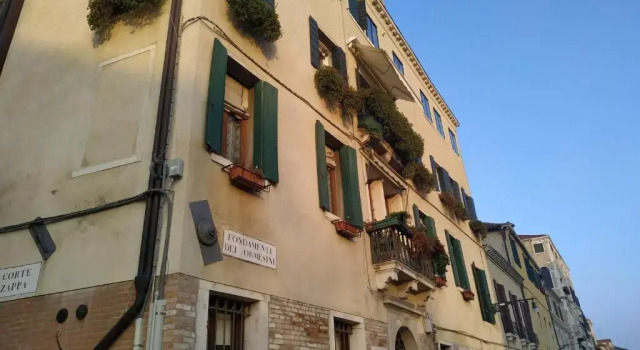 Guizzo apartment Venezia, Забронировать Апартаменты/квартира Каннареджо Венеция