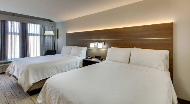 Четырёхместный люкс Holiday Inn Express Hotel & Suites - Atlanta/Emory University Area by IHG