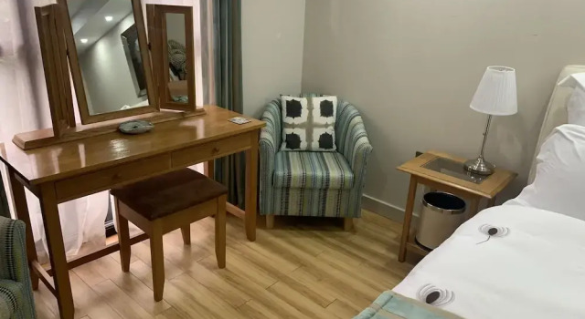 King Canute Apartment - Crown Lettings