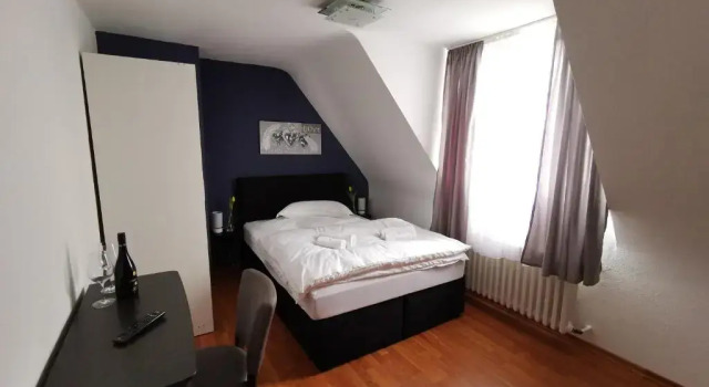 Hotel Zur Linde, Забронировать Отель Отели и гостиницы Роммерскирхен, Отель
