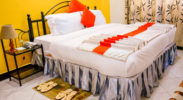 Crest Safari Lodge